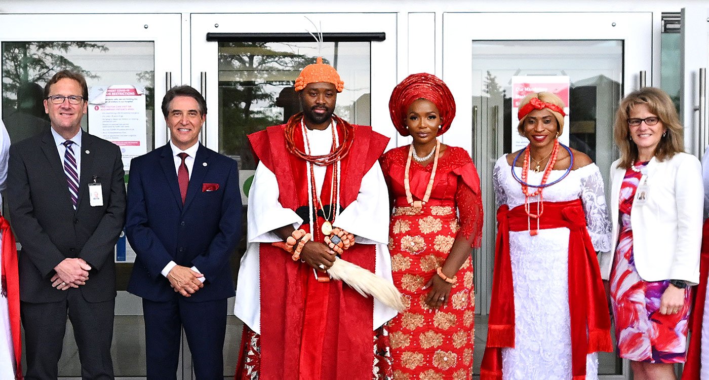 (l-r): Ken Mayhew, Osler Foundation's President and CEO; Dr. Frank Martino, Osler's Interim President and CEO; His Majesty Ogiame Atuwatse III, Olu (King) of Warri, Nigeria; Queen Olori Atuwatse III of Warri, Nigeria; Chief Josephine Onemu of Warri, Nigeria; and Tiziana Rivera, Osler's Vice President, Quality and Chief Nursing Executive